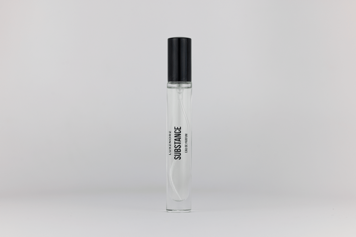 Mały flakon 10 ml perfum Luxenore Substance – niszowe perfumy drzewno-balsamiczne